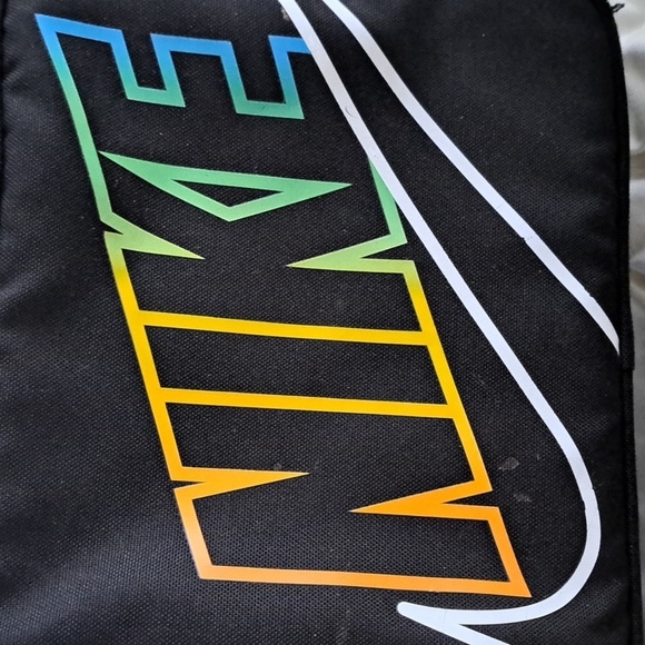 Nike Insulated Futura Fuel Pack Lunch Box Black With Neon Logo - Picture 9 of 12